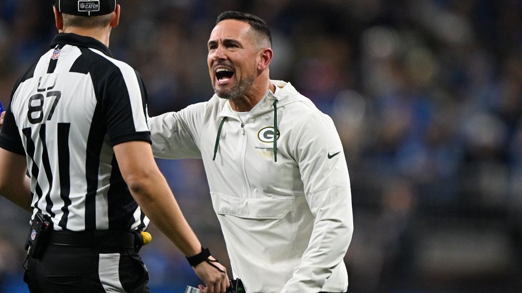 Packers rip refs after roughing penalties prove costly in loss