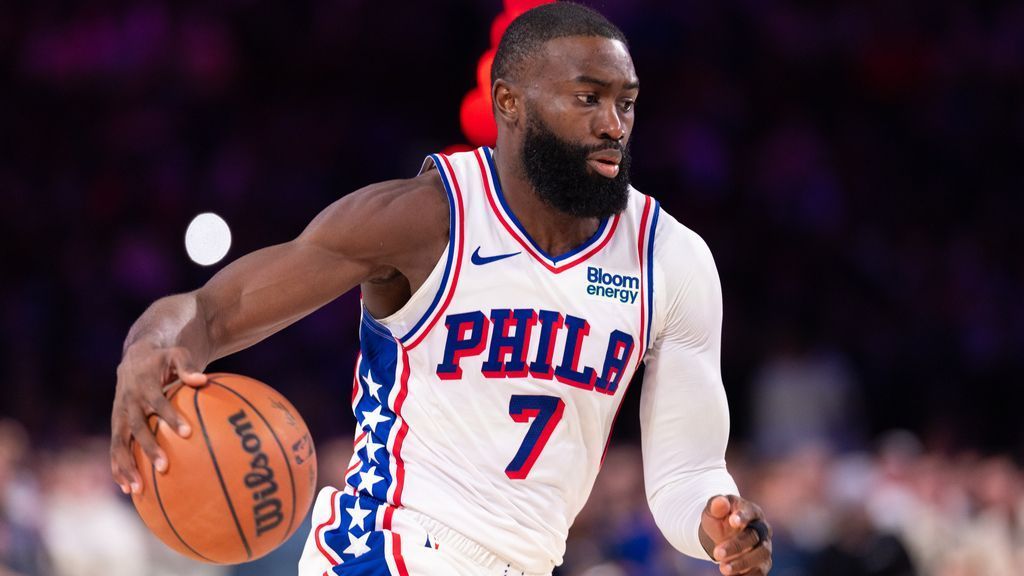 Rep for Sixers' Brown denies report he demanded tr